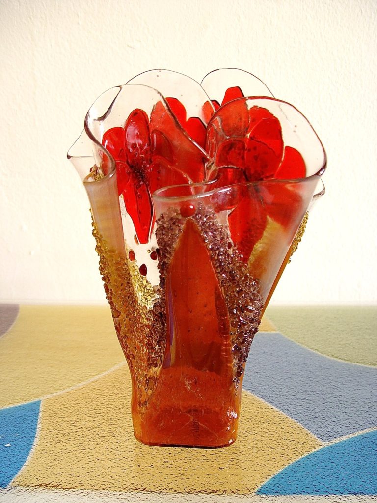 Vase-Hibiskus- Rot